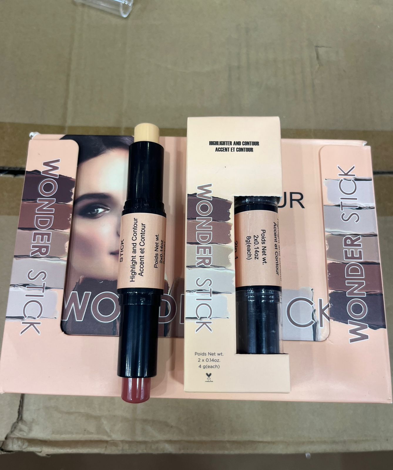 2-in-1 Wonder Stick Highlighter + Contour