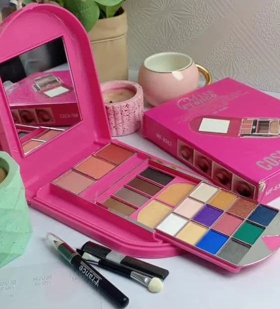 Miss France Makeup Kit